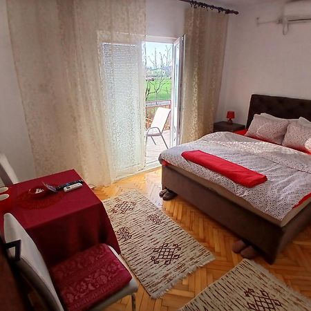 Airport Home Radinovic Podgorica Zewnętrze zdjęcie