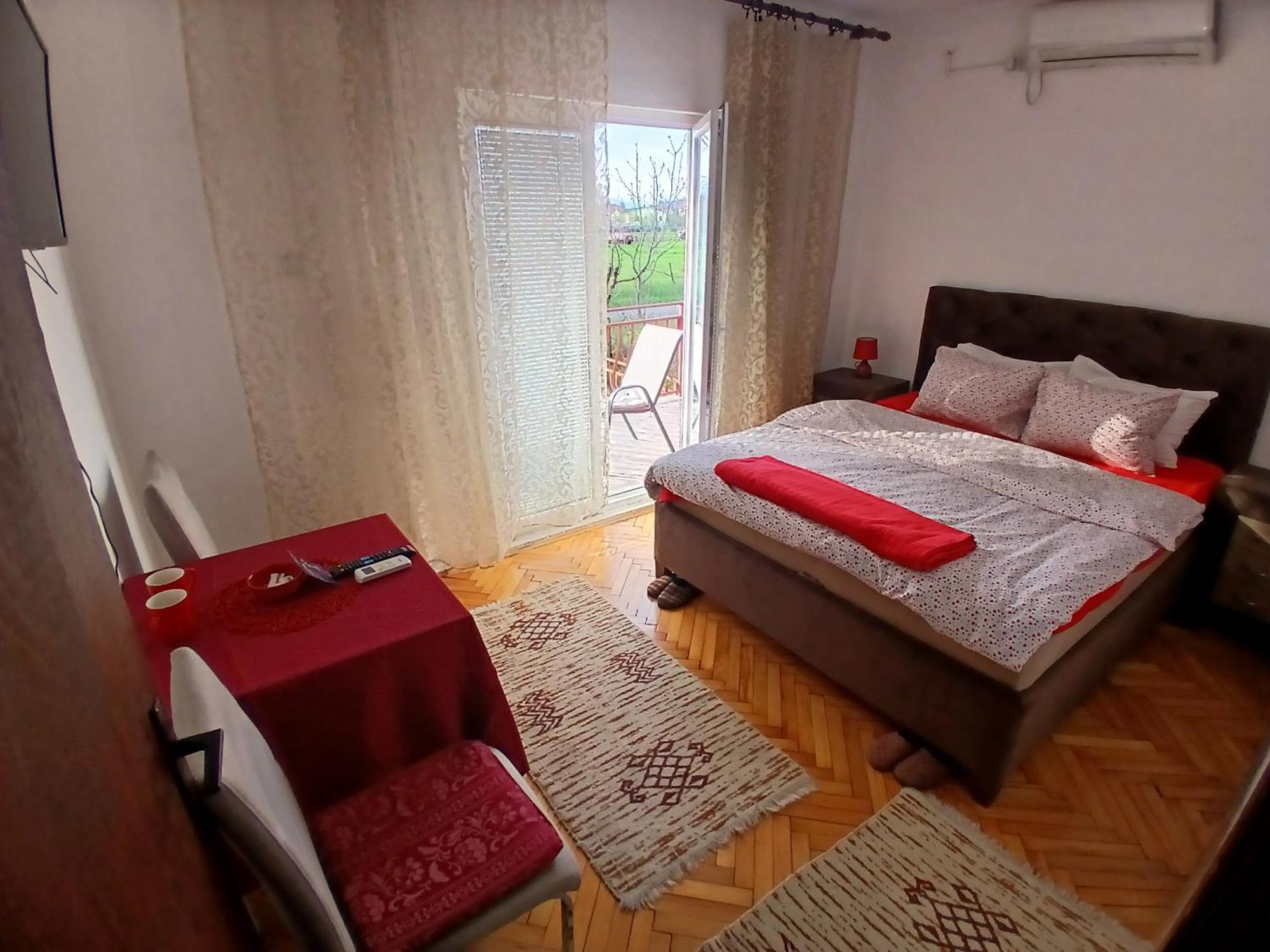 Airport Home Radinovic Podgorica Zewnętrze zdjęcie